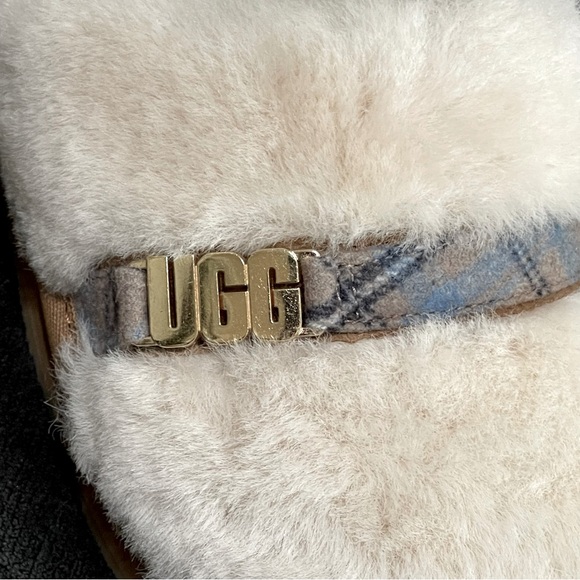 UGG Dalla Plaid Slippers Slides Clogs Gold Logo Sheepskin Winter Plaid Strap - Picture 2 of 11